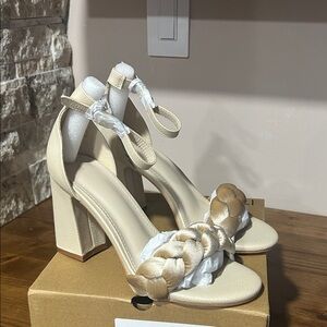 New in box Cream tan Braided top ankle Strap Heels sandals size 7